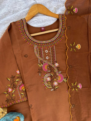 Hanch Roman Silk Embroidered Straight Kurti Set – Brown