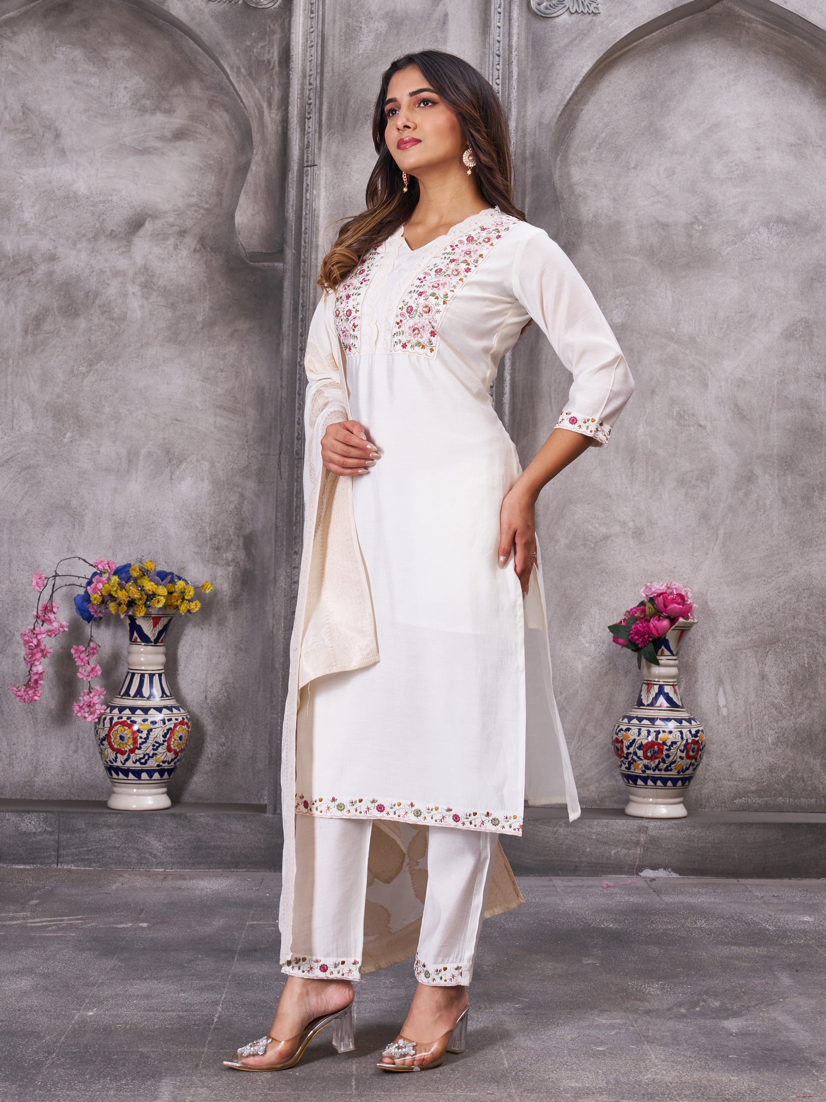 Hanch Roman Silk Embroidered Straight Kurti Set – White