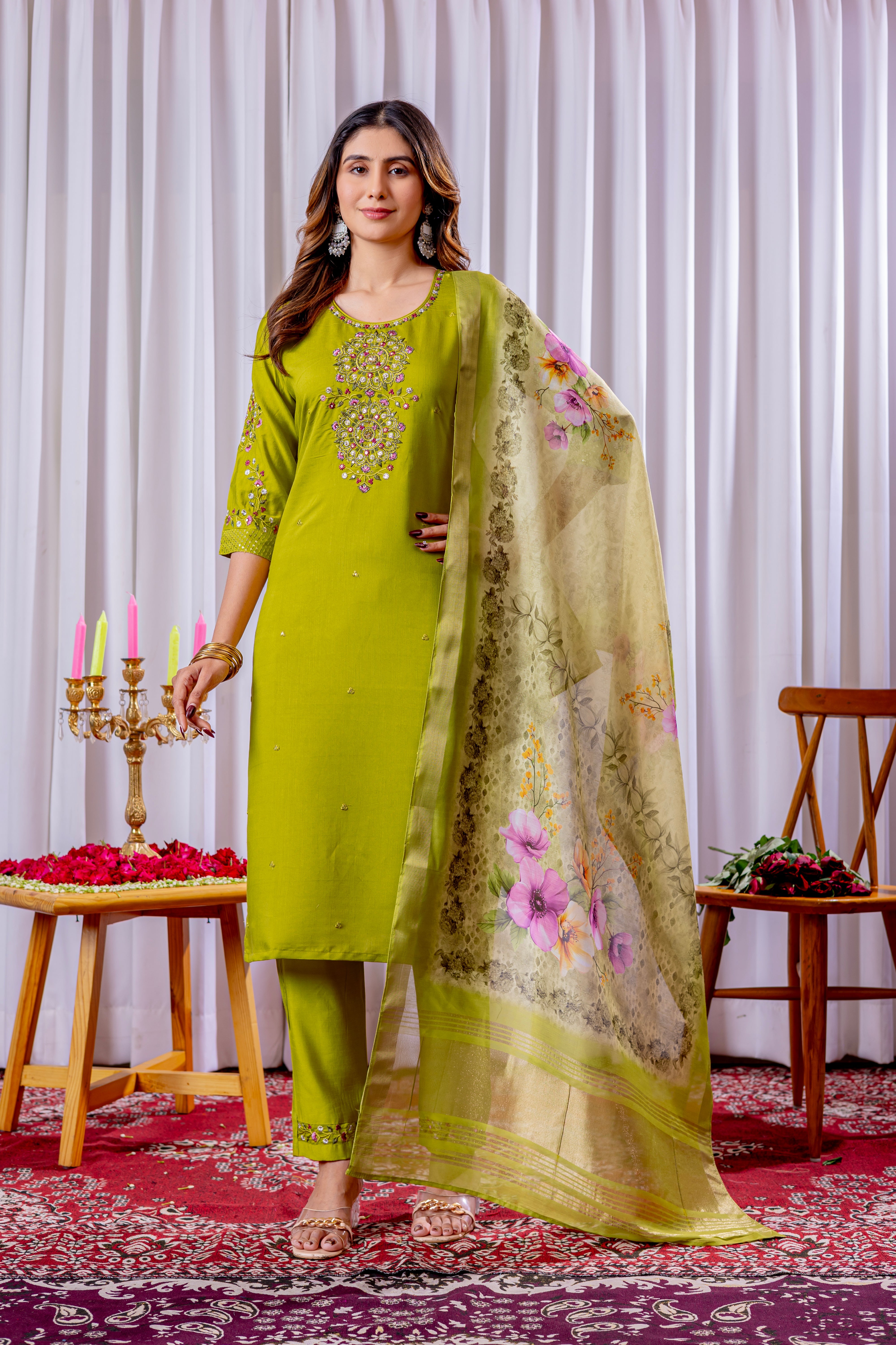 Hanch Viscose Silk Embroidered Straight Kurti Set – Parrot Green