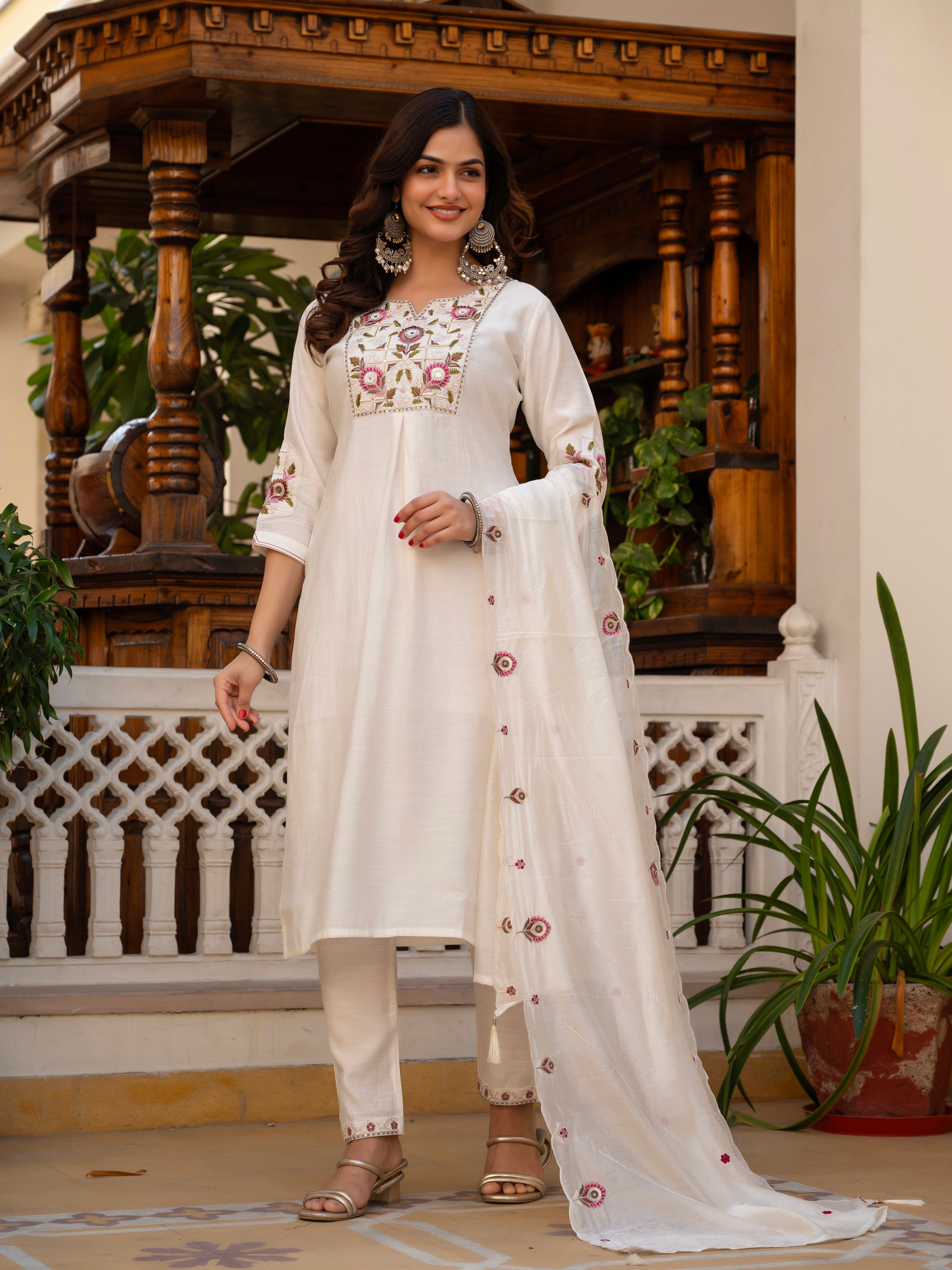 Hanch Pure Viscose Mango Silk Embroidered Straight Kurti Set – White