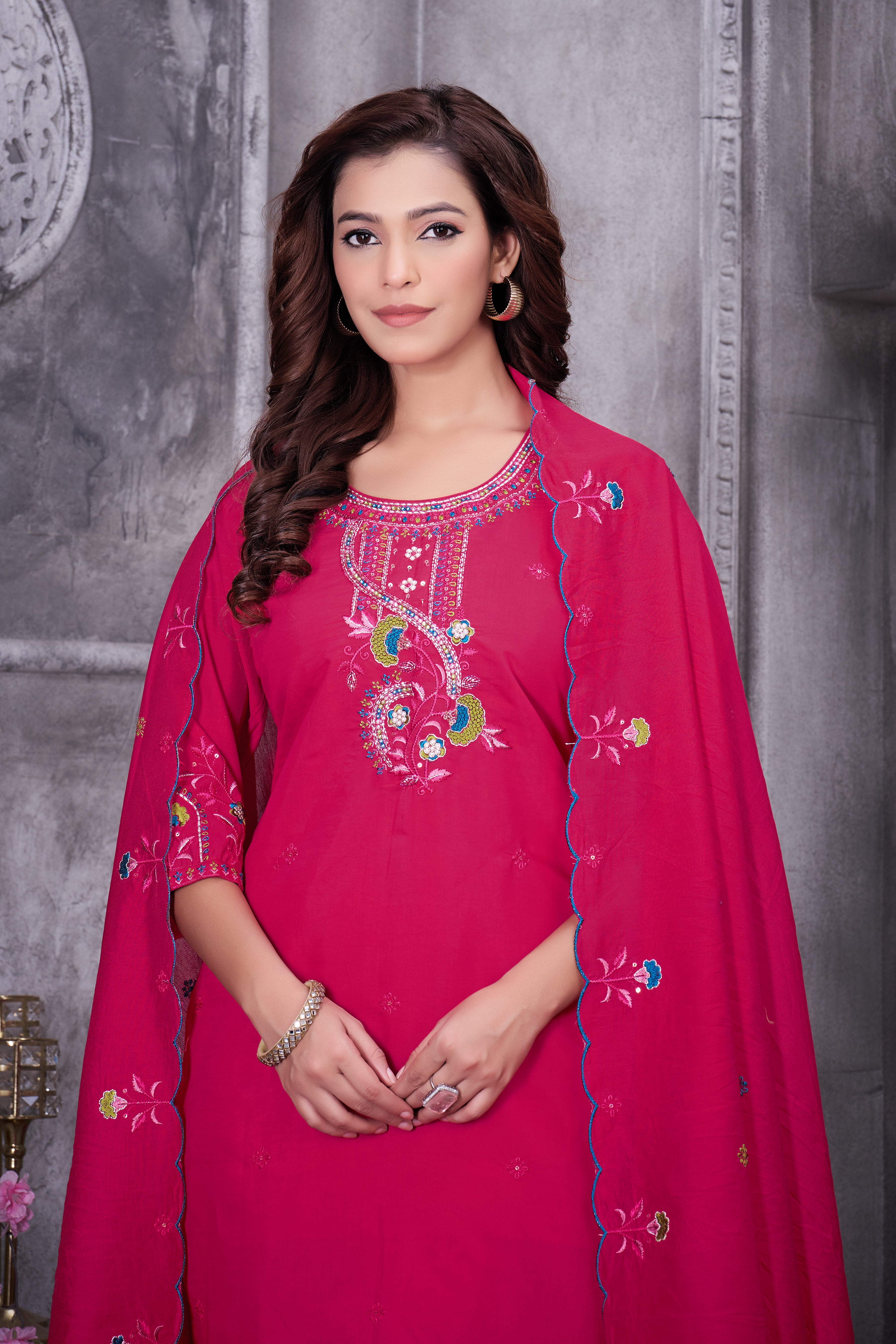 Hanch Roman Silk Embroidered Straight Kurti Set – Red