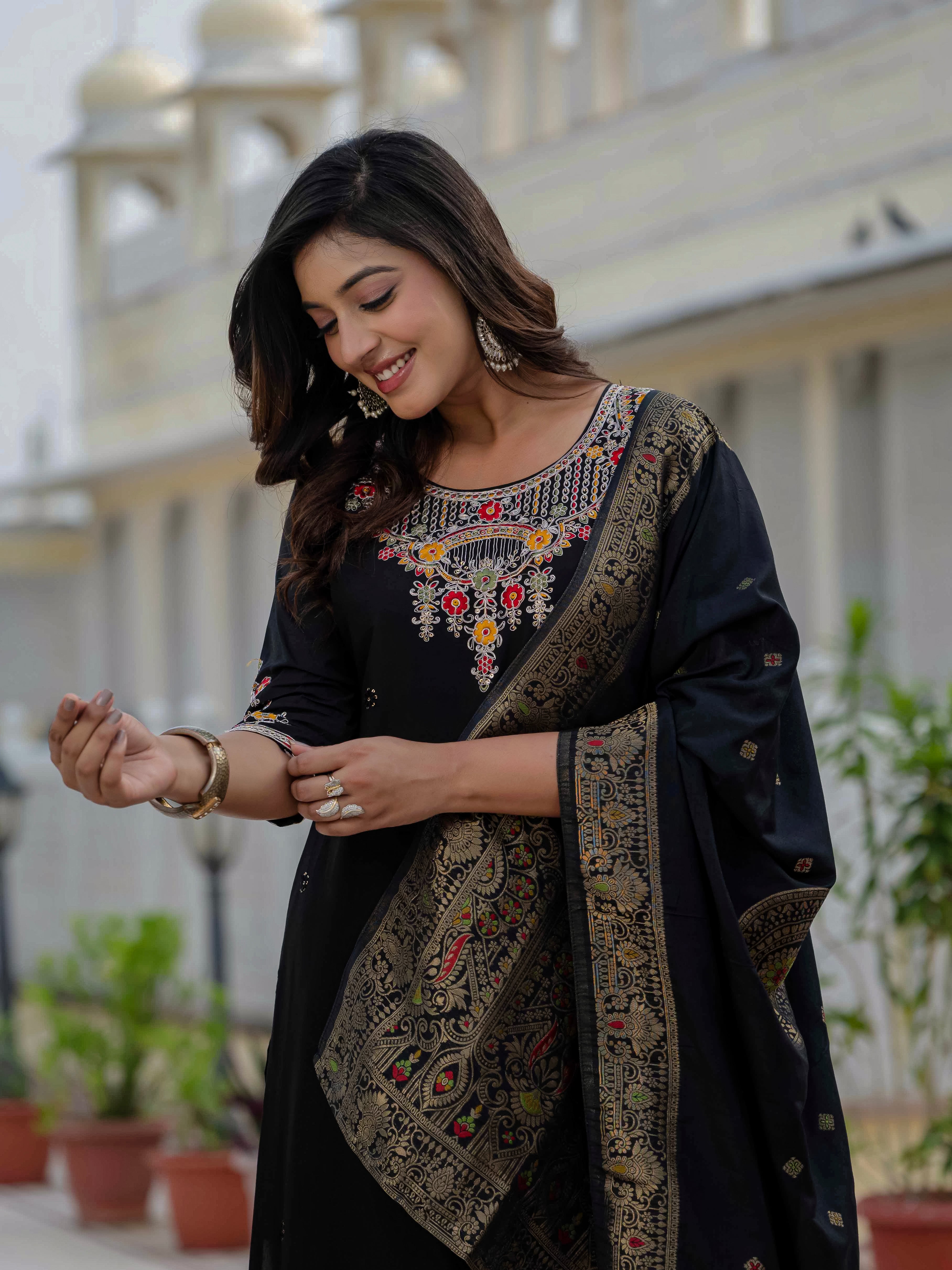 Hanch Premium Roman Silk Embroidered Straight Kurti Set – Black