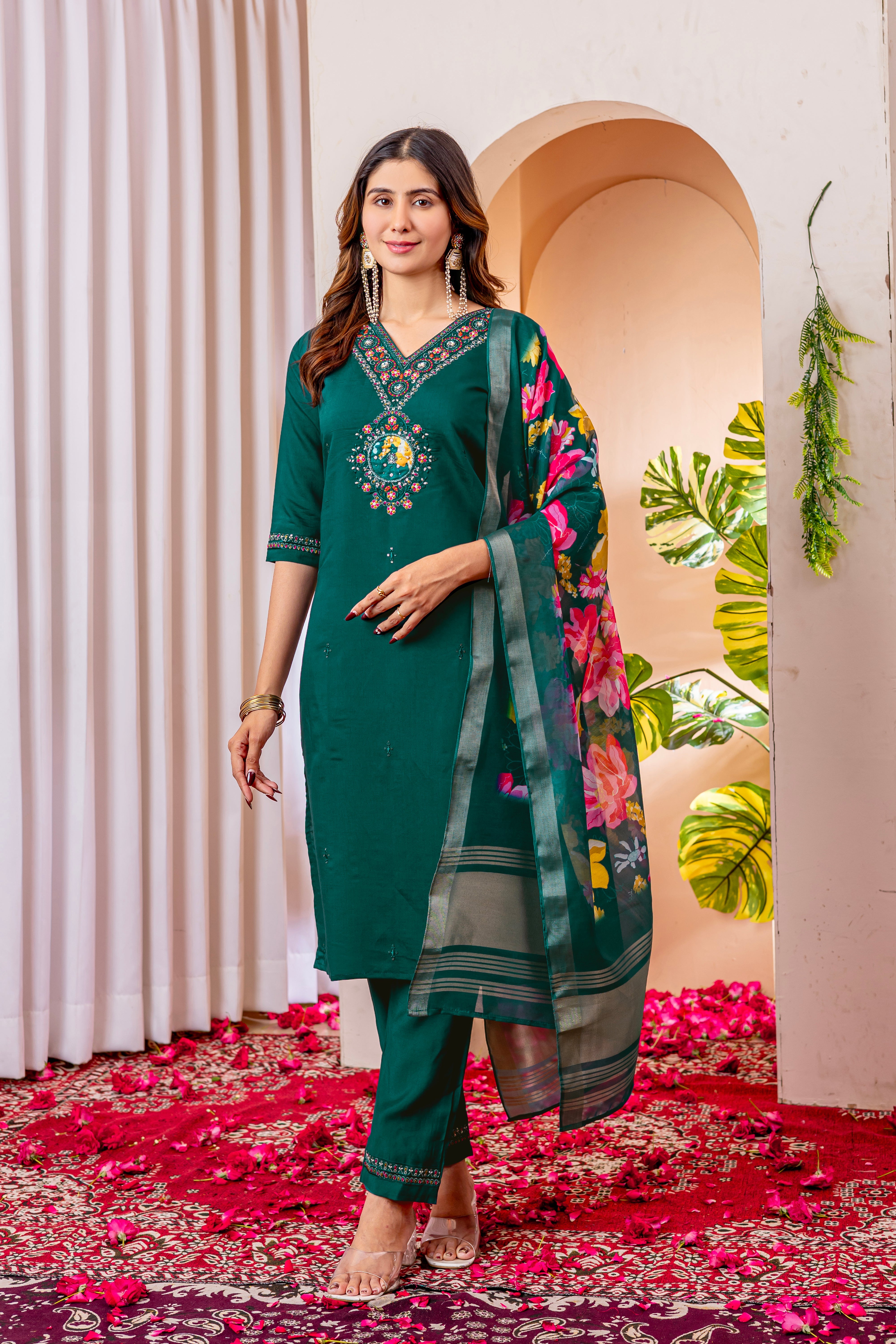 Hanch Marina Viscose Silk Embroidered Straight Kurti Set – Green