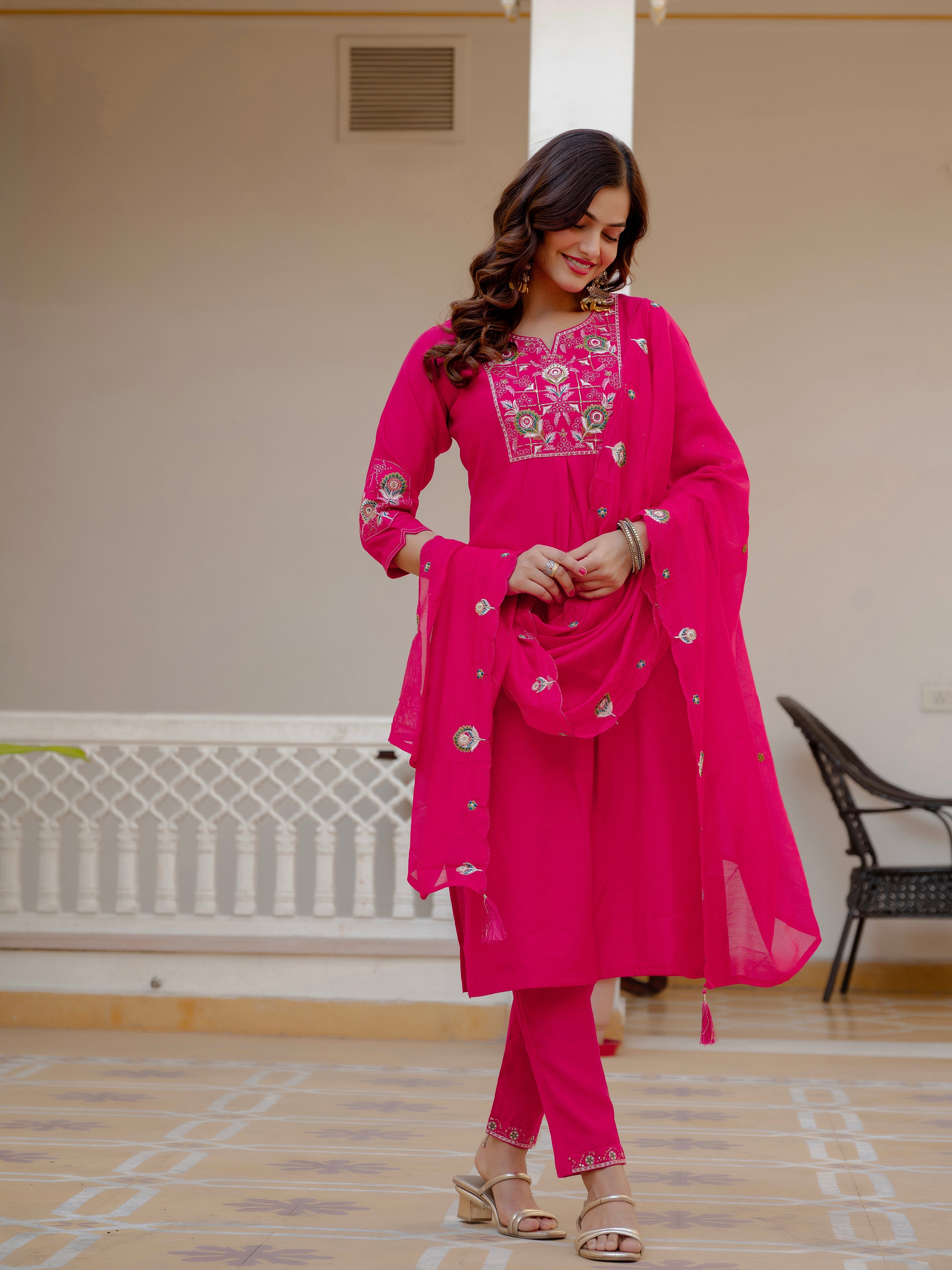 Hanch Pure Viscose Mango Silk Embroidered Straight Kurti Set – Pink