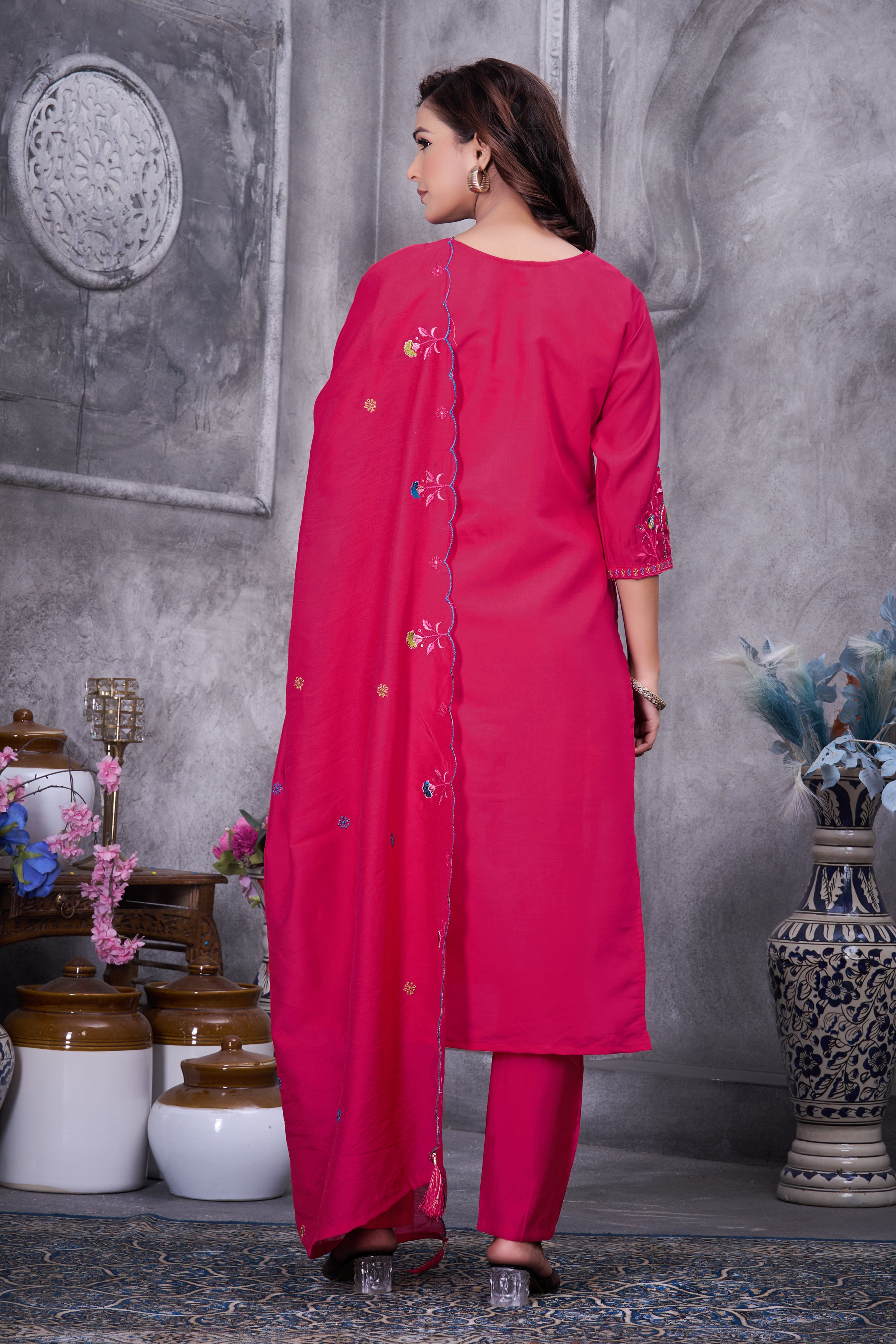 Hanch Roman Silk Embroidered Straight Kurti Set – Red
