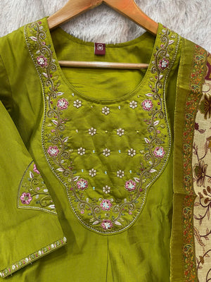 Hanch Premium Marina Silk Embroidered Straight Kurti Set – Parrot Green