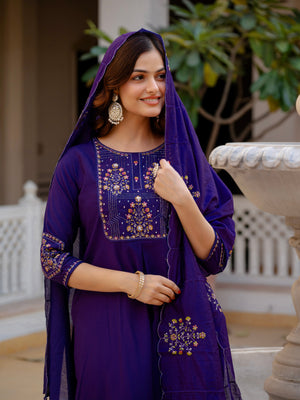 Hanch Pure Viscose Mango Silk Embroidered Straight Kurti Set – Violet