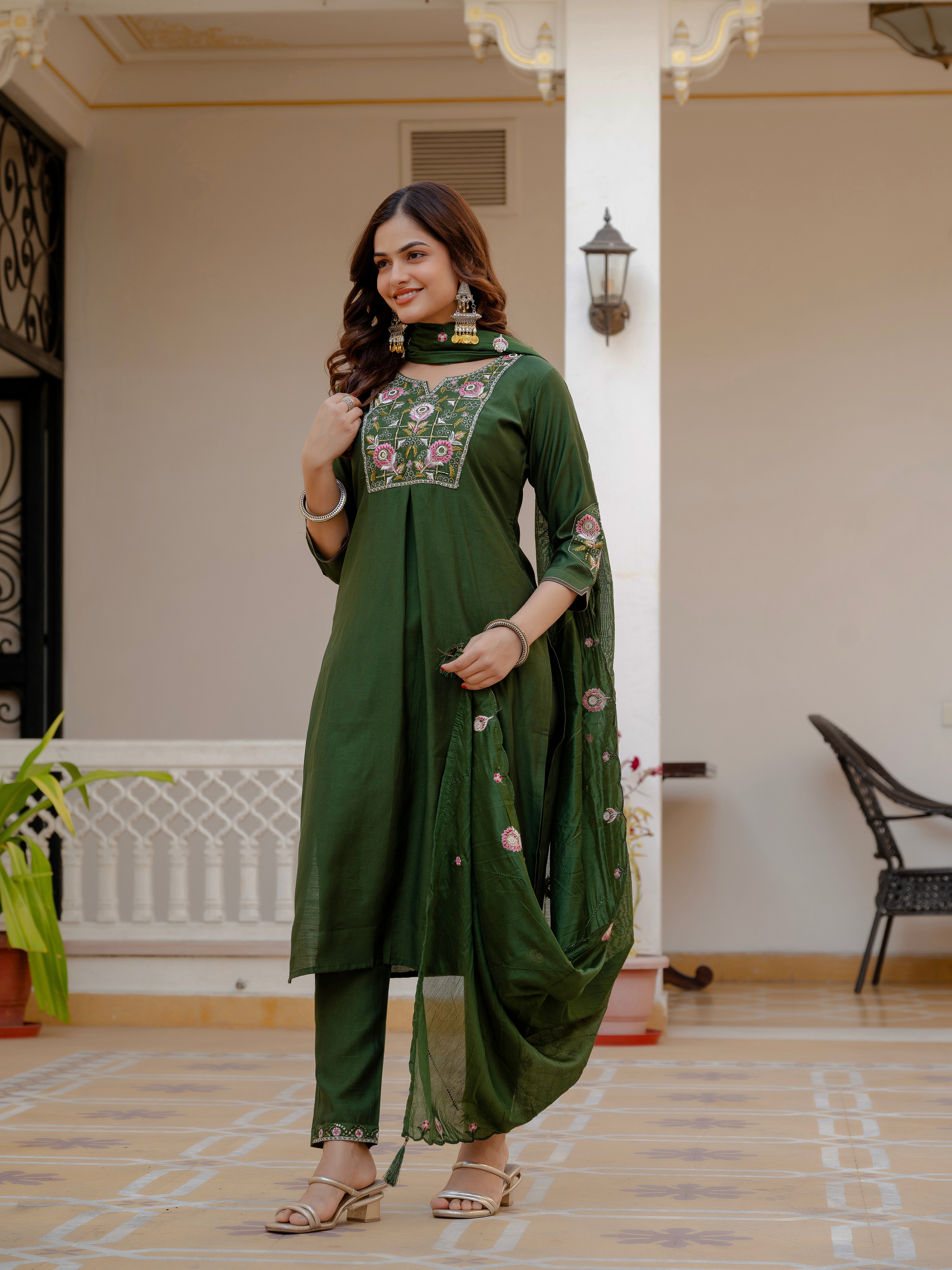Hanch Pure Viscose Mango Silk Embroidered Straight Kurti Set – Green