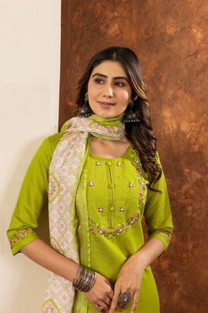 Hanch Marina Silk Embroidered Straight Kurti Set – Parrot Green