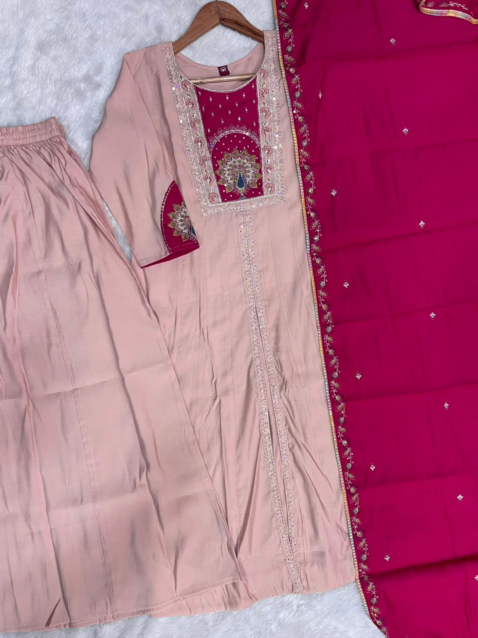 Hanch Roman Silk Embroidered Anarkali Kurti Set – Peach