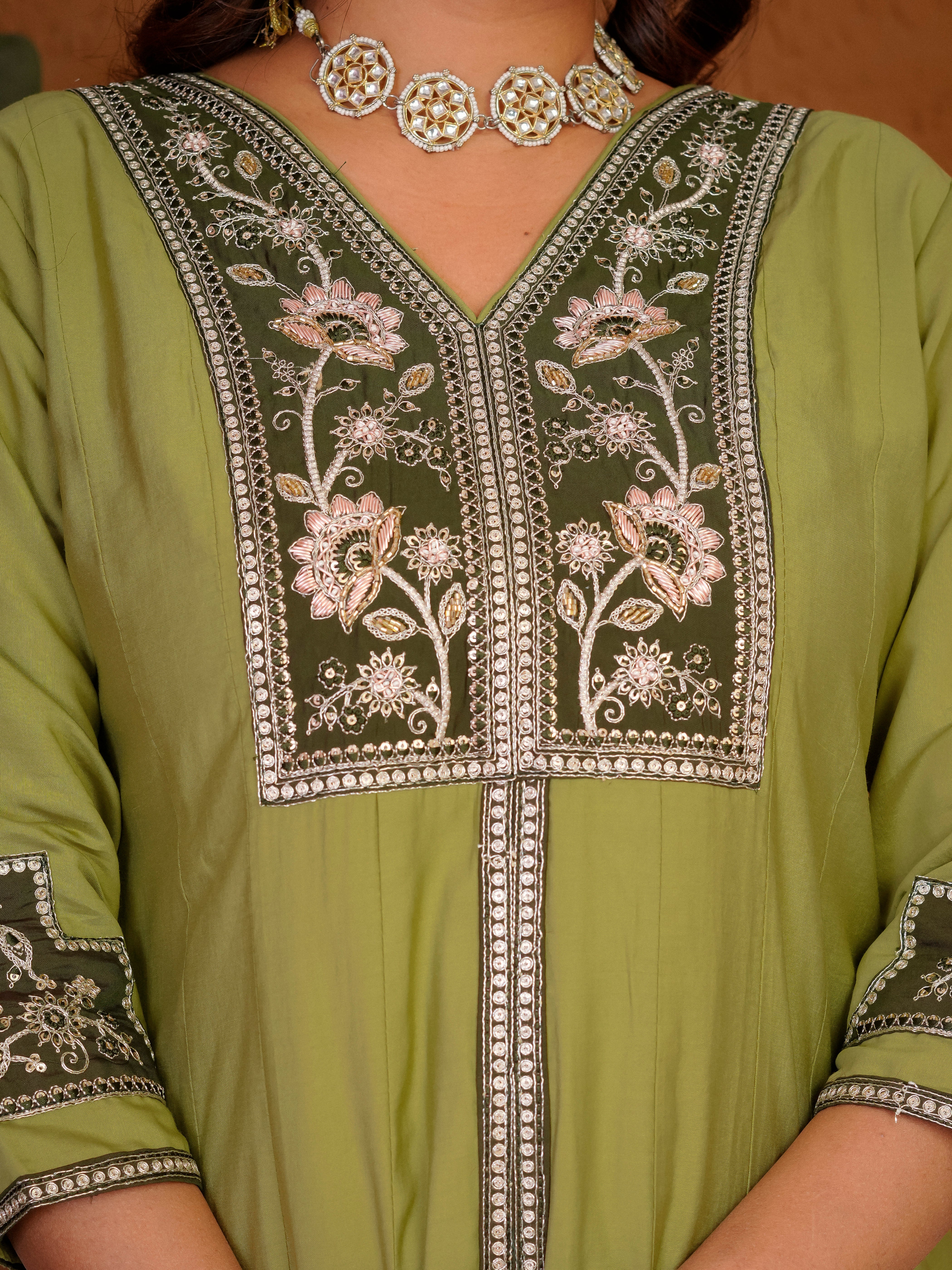 Hanch Roman Silk Embroidered Anarkali Kurti Set – Pista