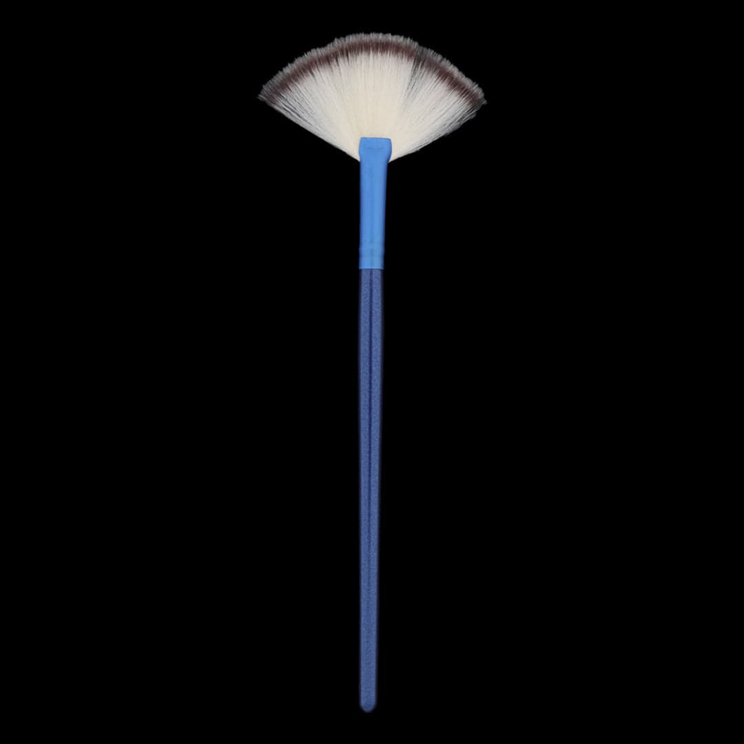 Fan Makeup Art Brush