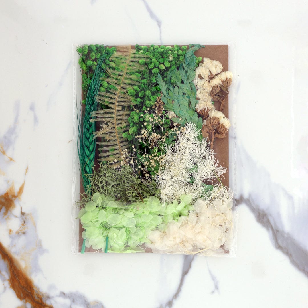 Dried Mixed Flower Green, White Theme