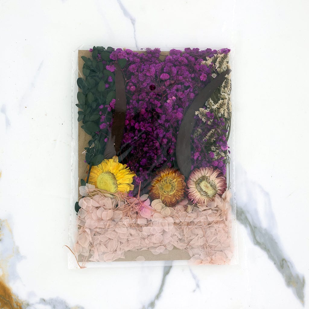 Dried Mixed Flowers D024