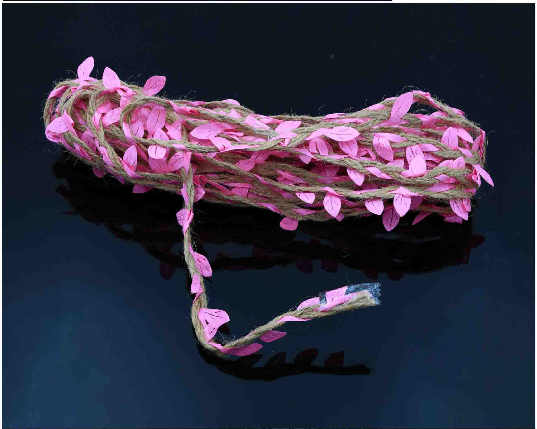 Jute Dore With Pink Leaf
